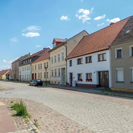 Holiday home Gemuetliches Haus In Gartz/oder